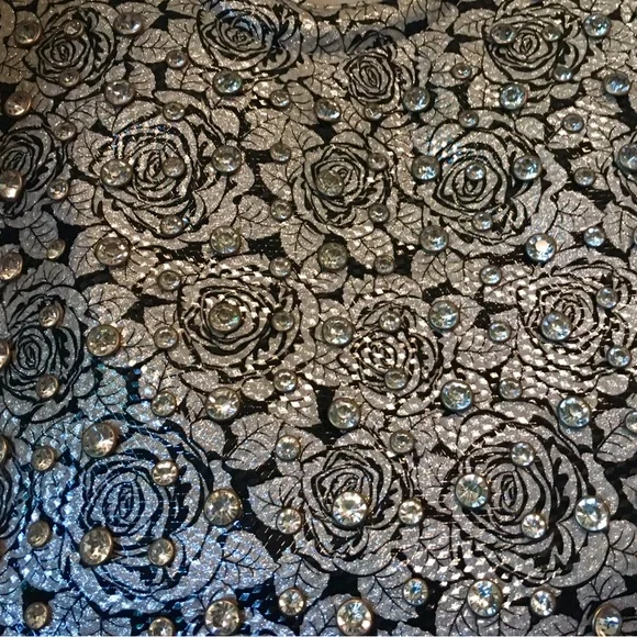 Elegant Silver Floral Women's WOW Bag - Picture 3 of 3